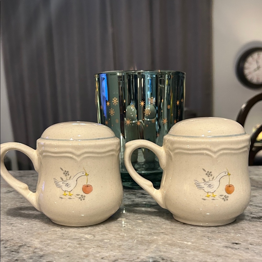 Vintage International Tablework Marmalade Salt and Pepper shakers